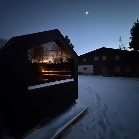 Volarska Roubenka Landhaus *